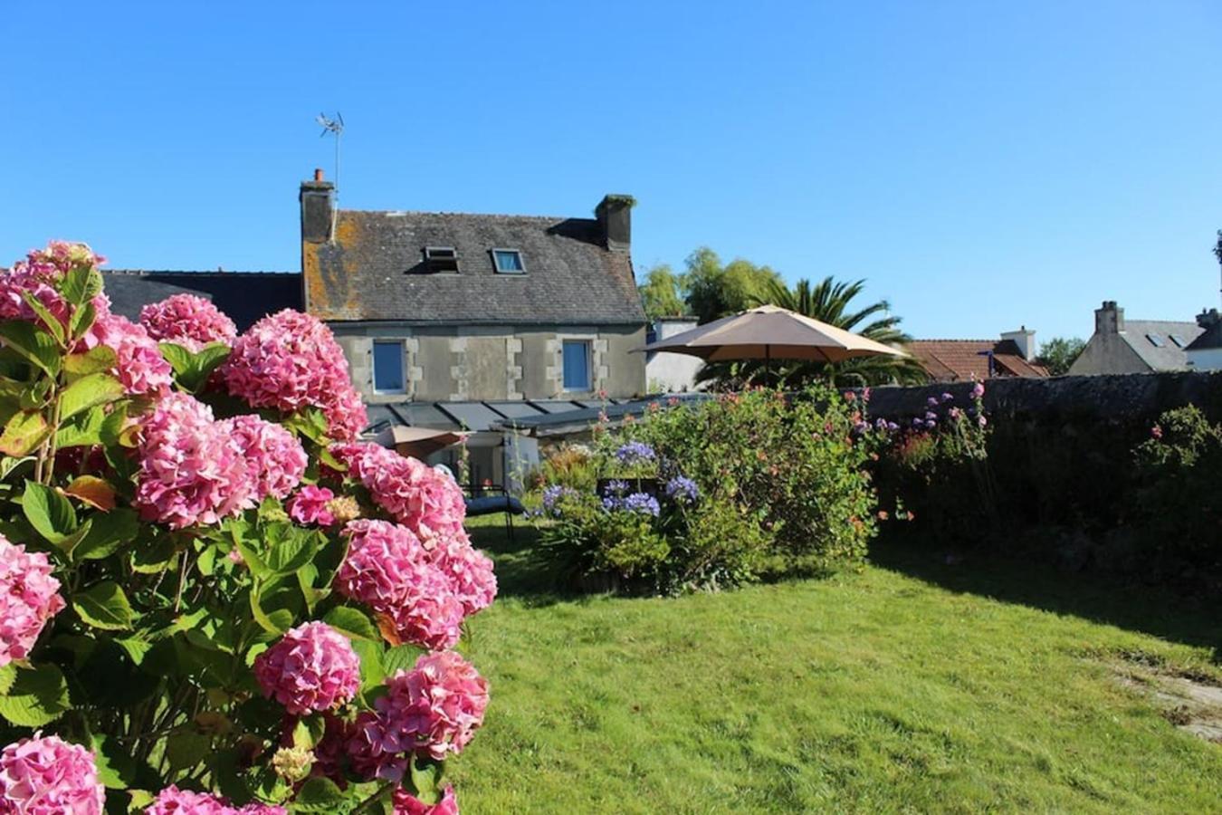 Charmante Maison De Ville A 6 Km De La Mer Lanmeur Exterior photo